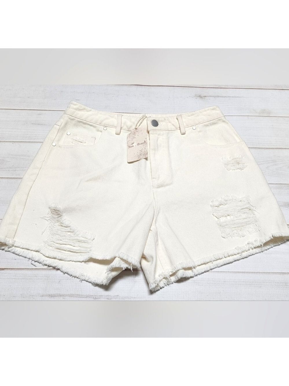 Hem & Thread Women's Ivory Distressed Shorts Size Small and Medium -New With Tag